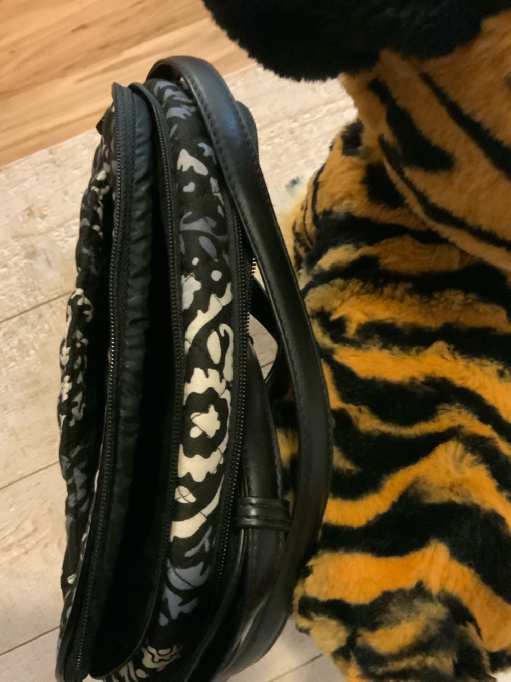 Vera Bradley Black & White Quilted Crossbody Bag with Floral Motif - Picture 6 of 9